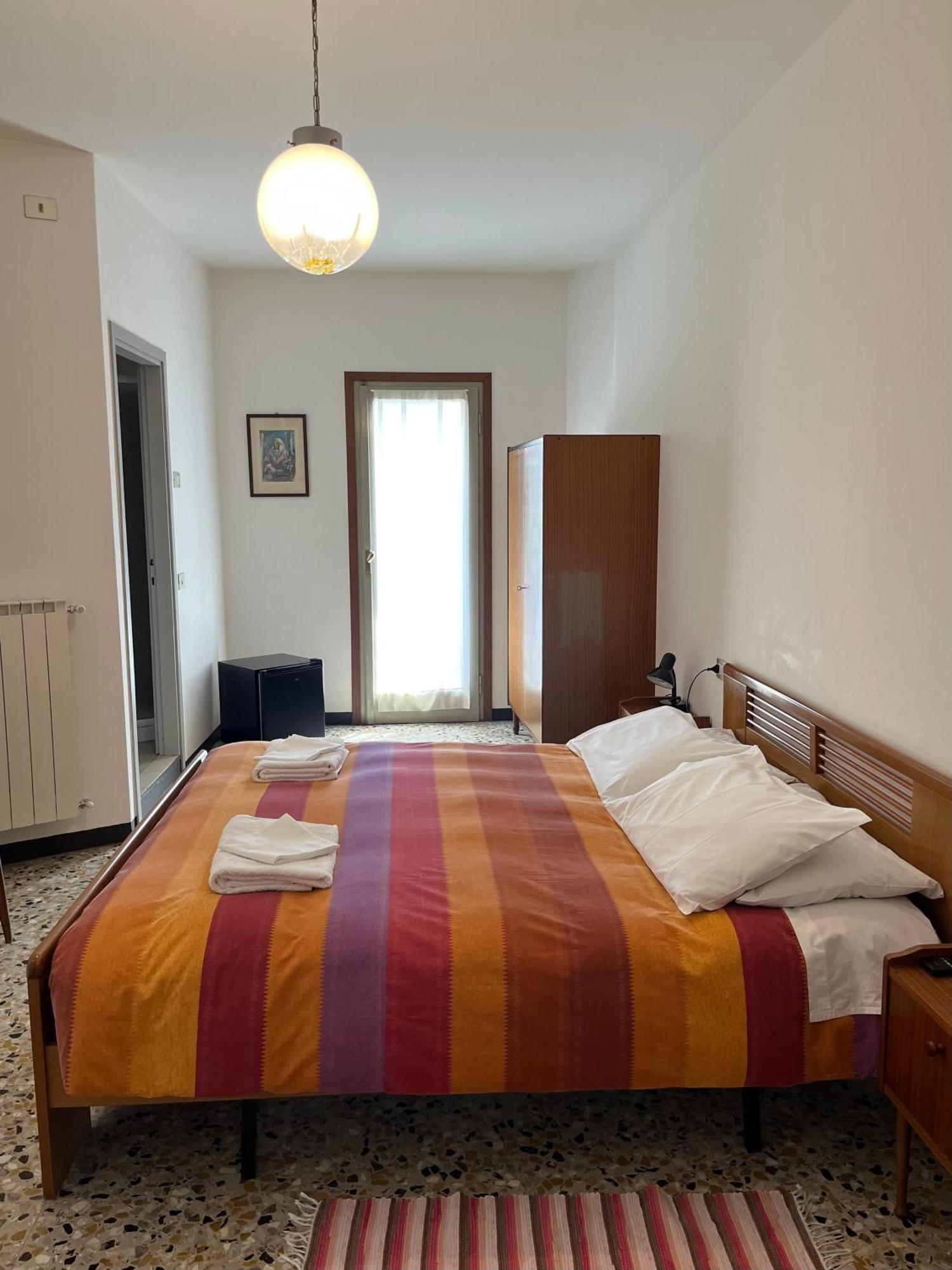 Hotel Aurora Colico Extérieur photo